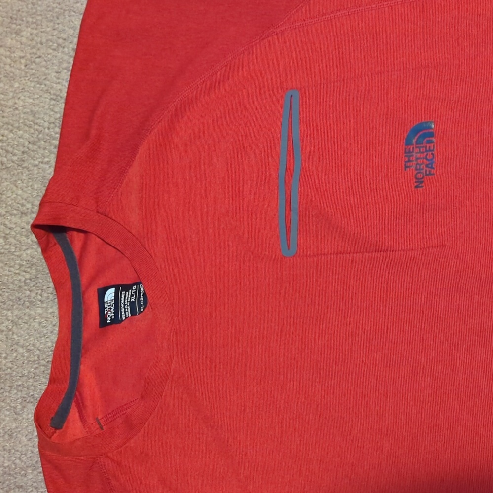 The North Face T Shirt Mens Size XL Extra Large Flash Dry Hiking Fishing Red